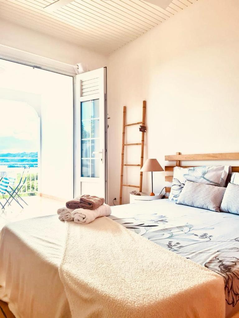 Villa Avec Vue T2 A T5 Duo De La Baie Le Robert Esterno foto