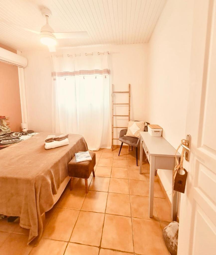 Villa Avec Vue T2 A T5 Duo De La Baie Le Robert Esterno foto