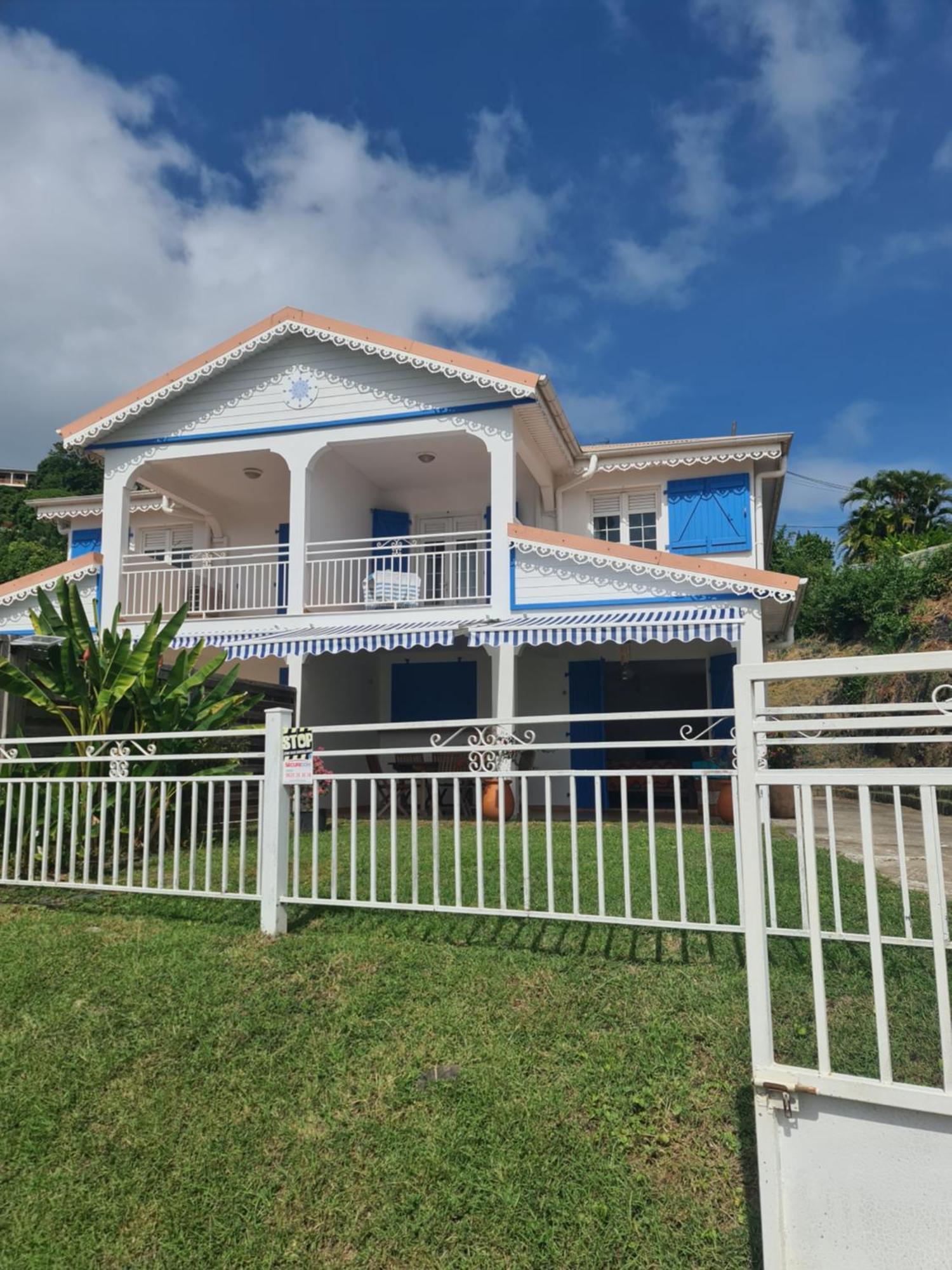 Villa Avec Vue T2 A T5 Duo De La Baie Le Robert Esterno foto